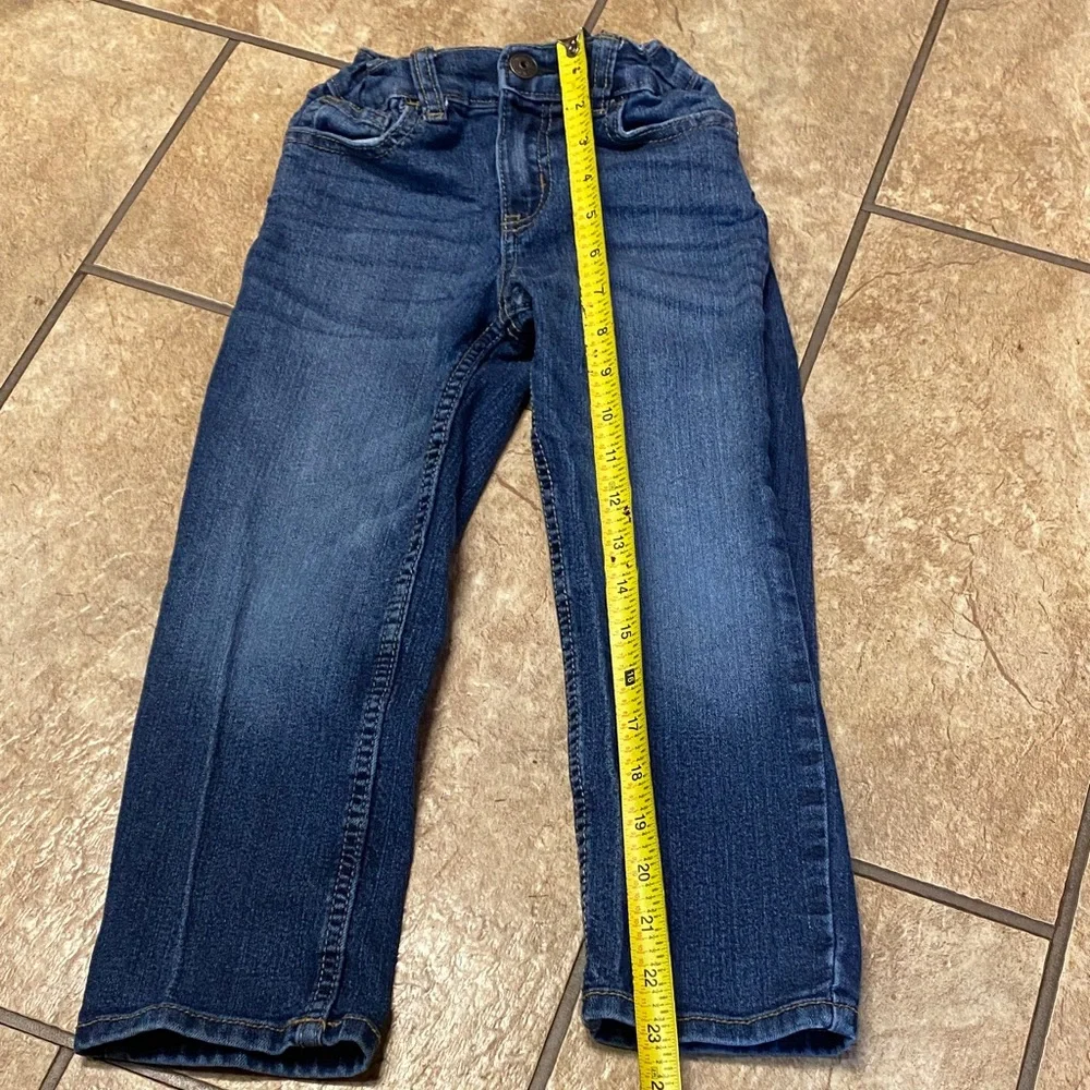 OshKosh B'gosh Classic Blue Size 5R/5A Denim Jeans